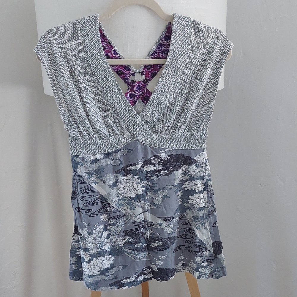 Vintage Ecote Top with Gray Japanese Floral Design